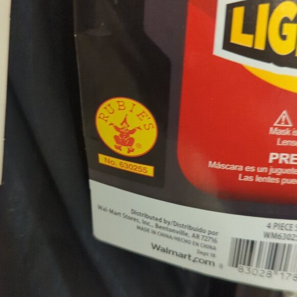 Disney Star Wars Darth Vader Costume with Light-Up Feature - Size S 4-6 NWT - Picture 3 of 10